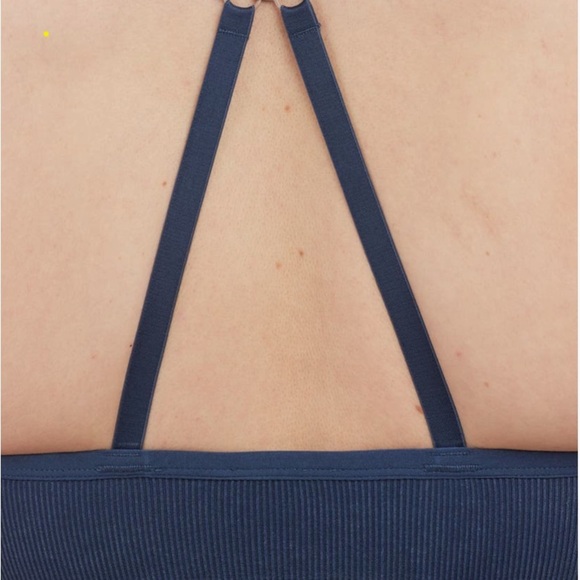 SPANX Acid Wash Seamless Sports Bra in Midnight Navy - EUC Size XL - Picture 3 of 7